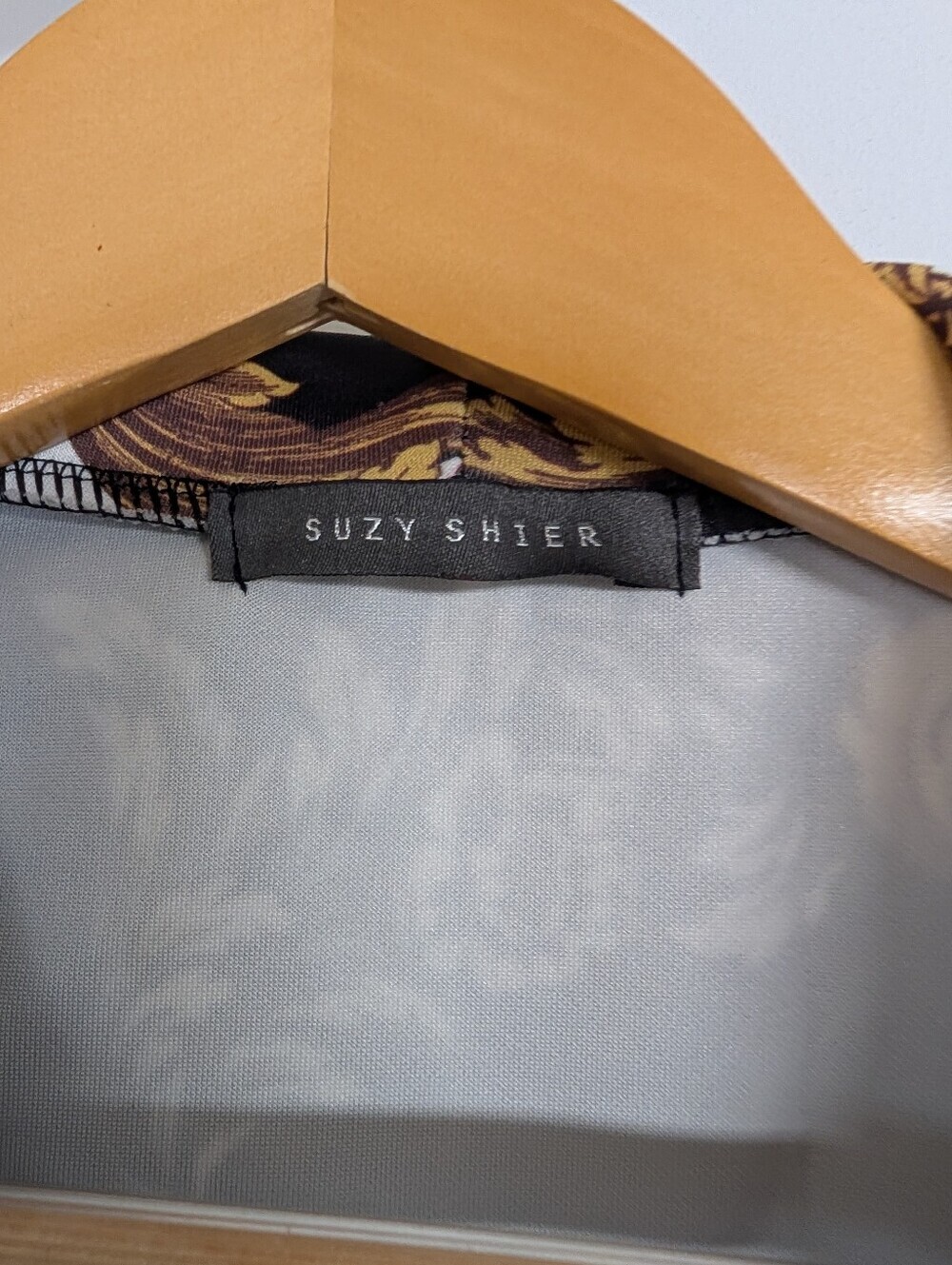 SUZY SHIER BAROQUE PRINT SLEEVELESS BELTED SHEATH DRESS SIZE MEDIUM - Picture 5 of 7